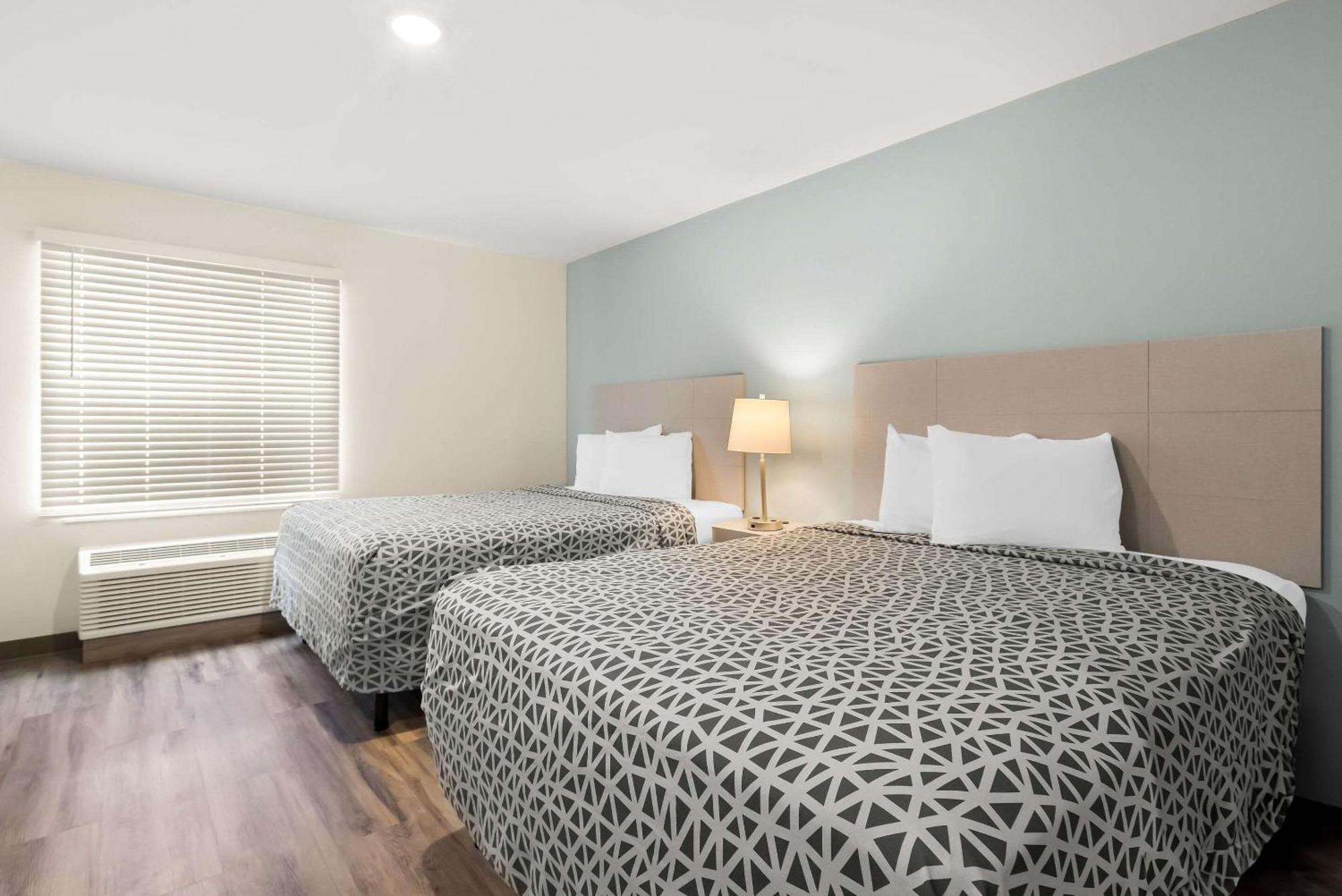 Woodspring Suites Savannah West Chatham Parkway Kültér fotó
